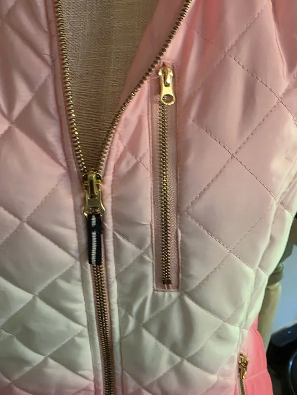 Pink Ombre Vest Crown & Ivy M
